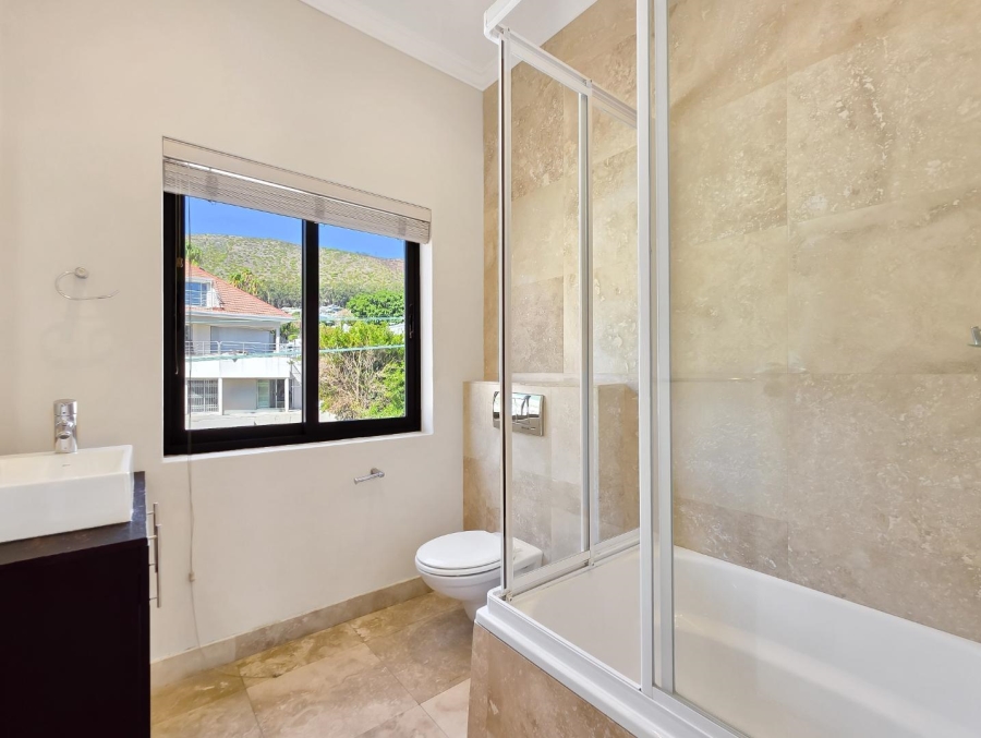 3 Bedroom Property for Sale in Fresnaye Western Cape